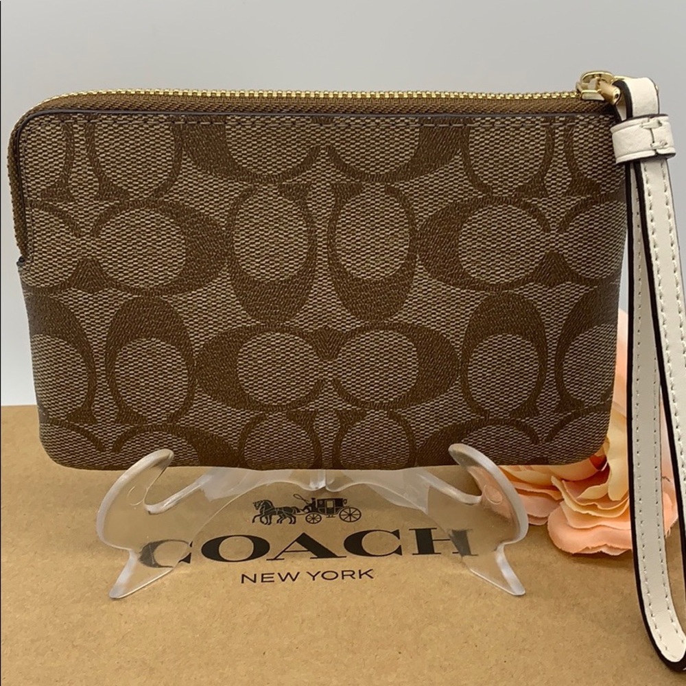 COACH Corner Zip Wristlet In Signature Canvas - Picture 3 of 10